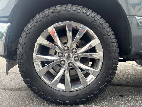 Used 2017 Ford F150 XLT w/ Equipment Group 302A Luxury AWD/4WD image 12