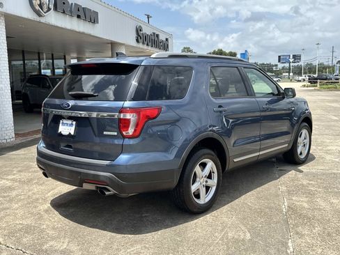 Used 2019 Ford Explorer XLT FWD image 7