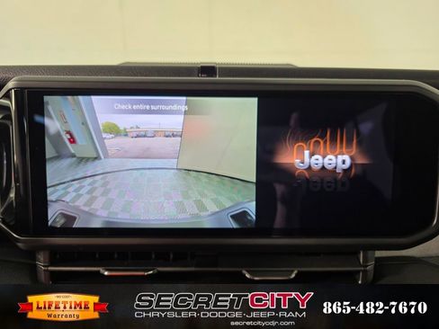 New 2025 Jeep Gladiator Sport image 21