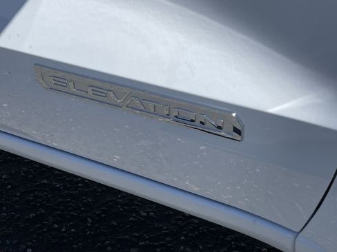 New 2025 GMC Canyon Elevation w/ Convenience Package image 31