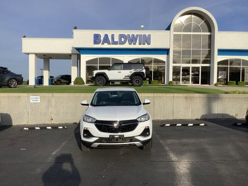 Used 2023 Buick Encore GX Preferred w/ Cold Weather Comfort Package AWD/4WD image 2