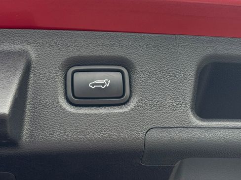 Used 2023 Hyundai Santa Fe SEL w/ Premium Package image 11