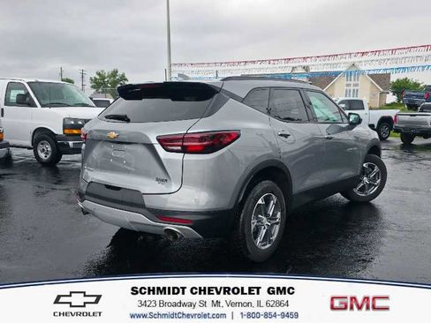 Used 2024 Chevrolet Blazer LT w/ Convenience Package FWD image 5