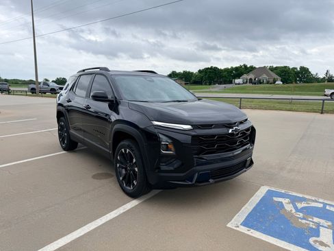 New 2026 Chevrolet Equinox RS w/ Convenience Package III FWD image 4
