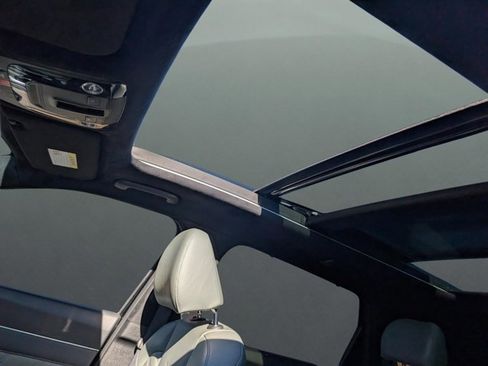 Used 2024 Kia Sorento SX Prestige w/ Sage Leather Package image 18