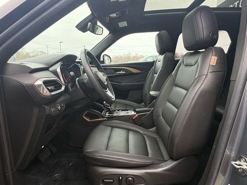 Used 2022 Chevrolet TrailBlazer ACTIV w/ Sun and Liftgate Package image 17