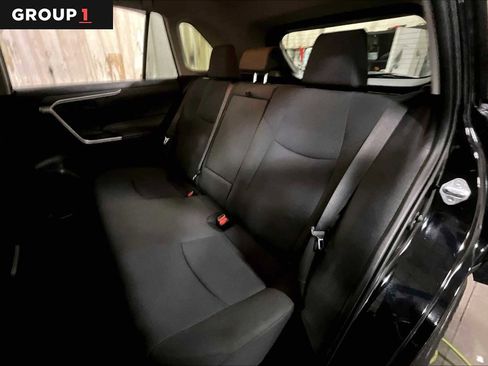 Used 2019 Toyota RAV4 LE image 20