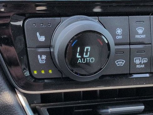 Used 2024 Toyota Grand Highlander FWD image 21