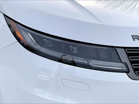 Used 2024 Land Rover Range Rover Sport SE image 30