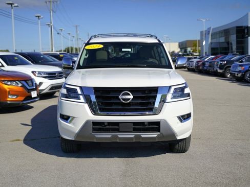 Used 2024 Nissan Armada Platinum w/ Captain's Chairs Package image 2