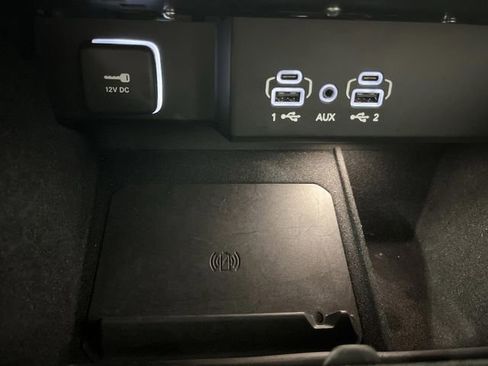 Used 2024 Jeep Wagoneer L Series III w/ Premium Group I image 25