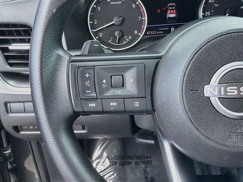 Used 2024 Nissan Rogue SV FWD image 35