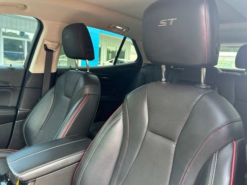 Used 2023 Buick Envision Essence w/ Sport Touring Package FWD image 12