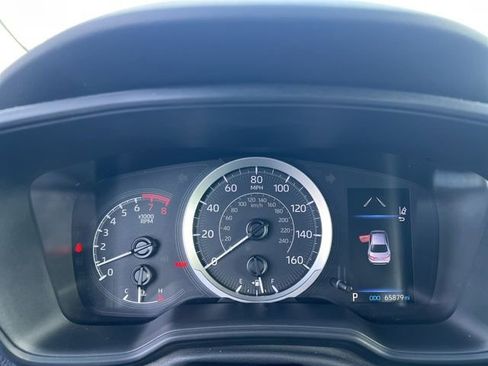 Used 2022 Toyota Corolla LE image 11