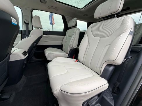 Used 2024 Hyundai Palisade Calligraphy image 23