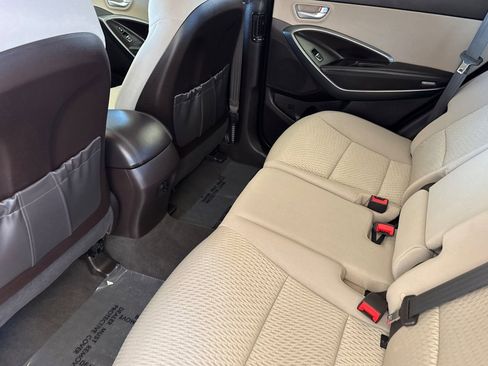 Used 2017 Hyundai Santa Fe Sport FWD image 12