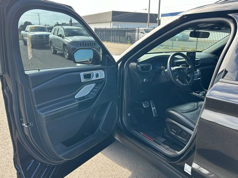 Used 2022 Ford Explorer ST w/ Equipment Group 401A AWD/4WD image 12