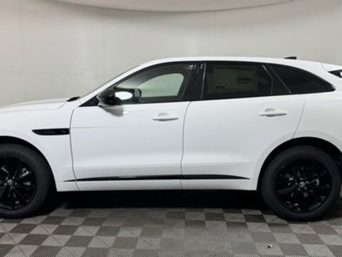 New 2026 Jaguar F-PACE R-Dynamic S image 8
