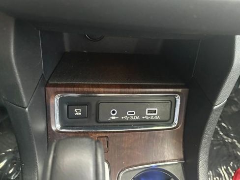 Used 2023 Subaru Ascent Touring AWD/4WD image 49