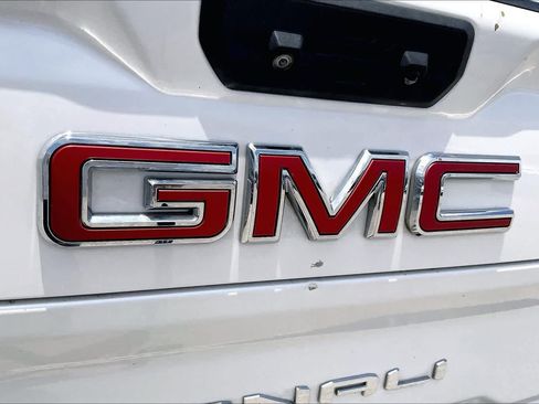 Used 2022 GMC Sierra 2500 Denali w/ Technology Package AWD/4WD image 30