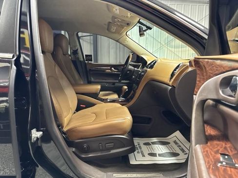 Used 2017 Buick Enclave Leather FWD image 26