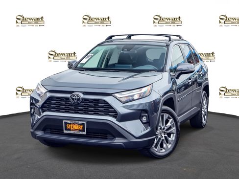 Used 2023 Toyota RAV4 XLE Premium FWD image 1