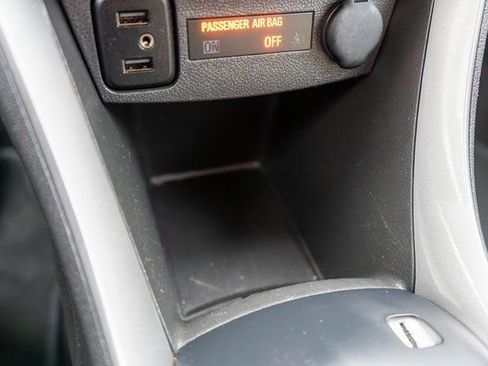 Used 2022 Chevrolet Trax LT w/ LT Convenience Package AWD/4WD image 30