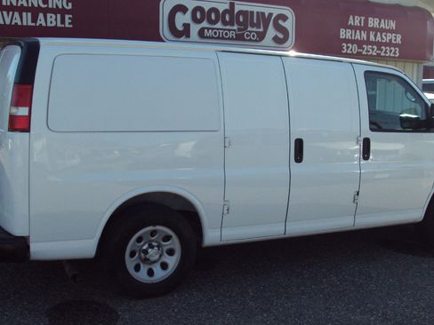 Used 2014 Chevrolet Express 1500 AWD image 14