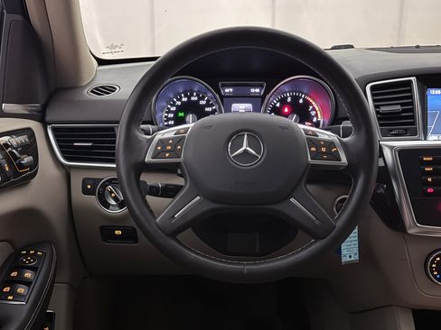 Used 2015 Mercedes-Benz ML 350 4MATIC w/ Premium 1 Package image 31