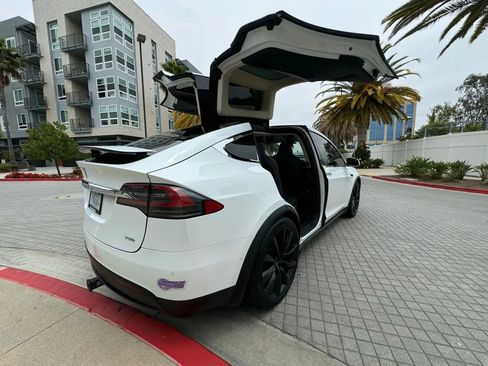 Used 2020 Tesla Model X Long Range AWD/4WD image 5