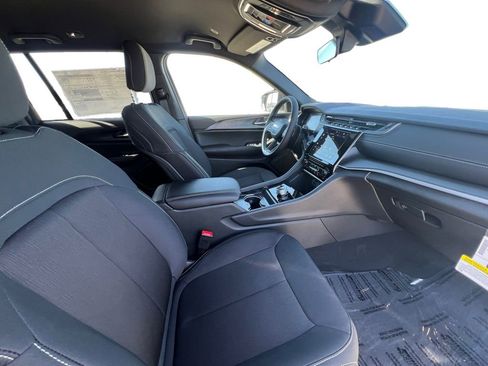 New 2026 Jeep Grand Cherokee Laredo RWD image 24