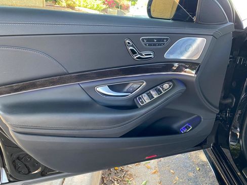 Used 2016 Mercedes-Benz S 550 Sedan image 24