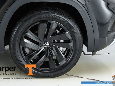 Used 2023 Volkswagen Atlas Cross Sport SE FWD image 53
