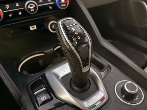 Used 2020 Alfa Romeo Giulia w/ Nero Edizione image 24