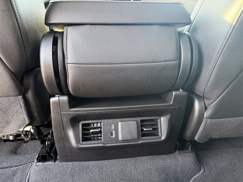 Used 2025 GMC Sierra 1500 SLT image 17