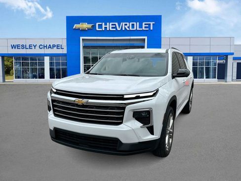 New 2025 Chevrolet Traverse LT w/ Enhanced Driving Package image 1