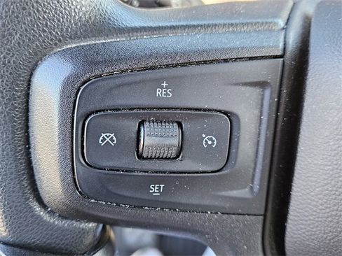 Used 2020 Chevrolet Silverado 1500 Custom w/ Custom Value Package image 22