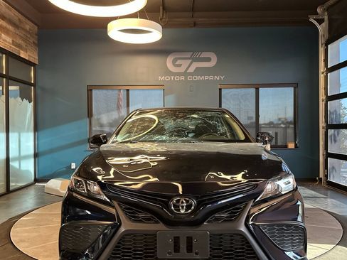 Used 2021 Toyota Camry SE AWD/4WD image 8