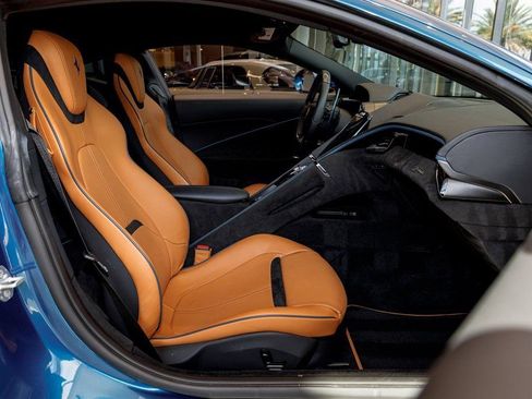 Used 2024 Ferrari Roma image 39