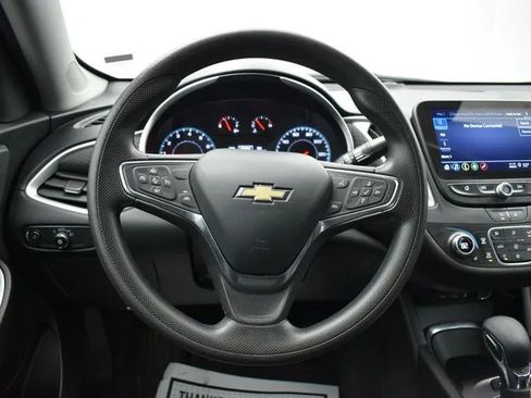 Used 2024 Chevrolet Malibu LT image 19