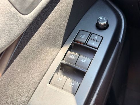 Used 2017 Toyota Highlander XLE FWD image 29