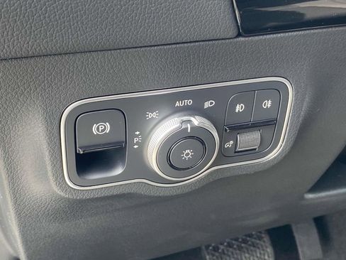 Certified 2025 Mercedes-Benz GLA 250 image 20