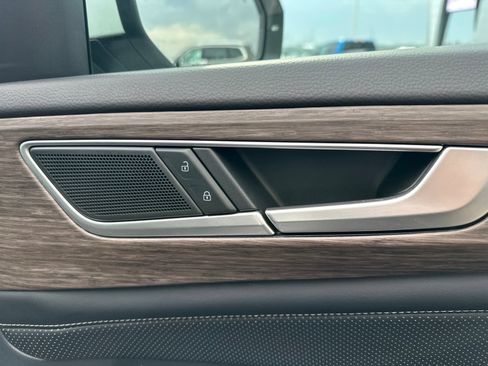 Certified 2024 Volkswagen Atlas SEL AWD/4WD image 47