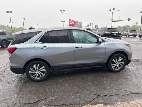Used 2024 Chevrolet Equinox LT AWD/4WD image 9