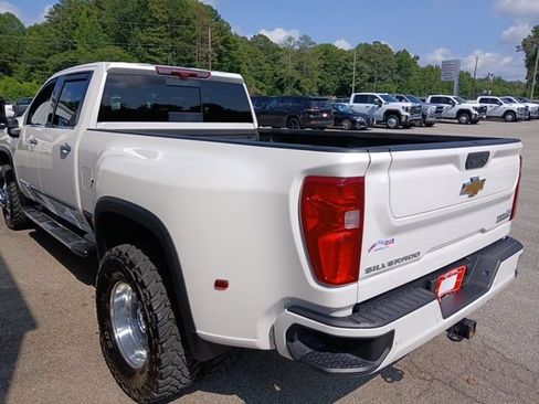 Used 2025 Chevrolet Silverado 3500 High Country w/ Technology Package AWD/4WD image 12