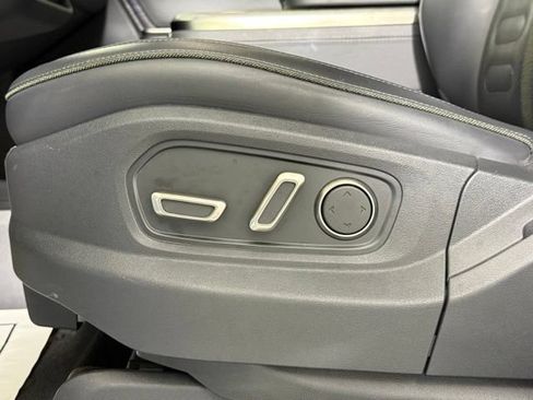 Used 2024 Rivian R1S Adventure AWD/4WD image 30