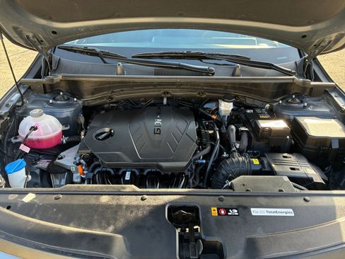 Used 2025 Kia Sportage LX image 32