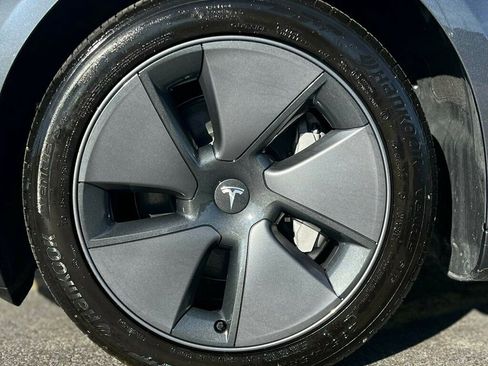 Used 2023 Tesla Model 3 Standard Range image 28