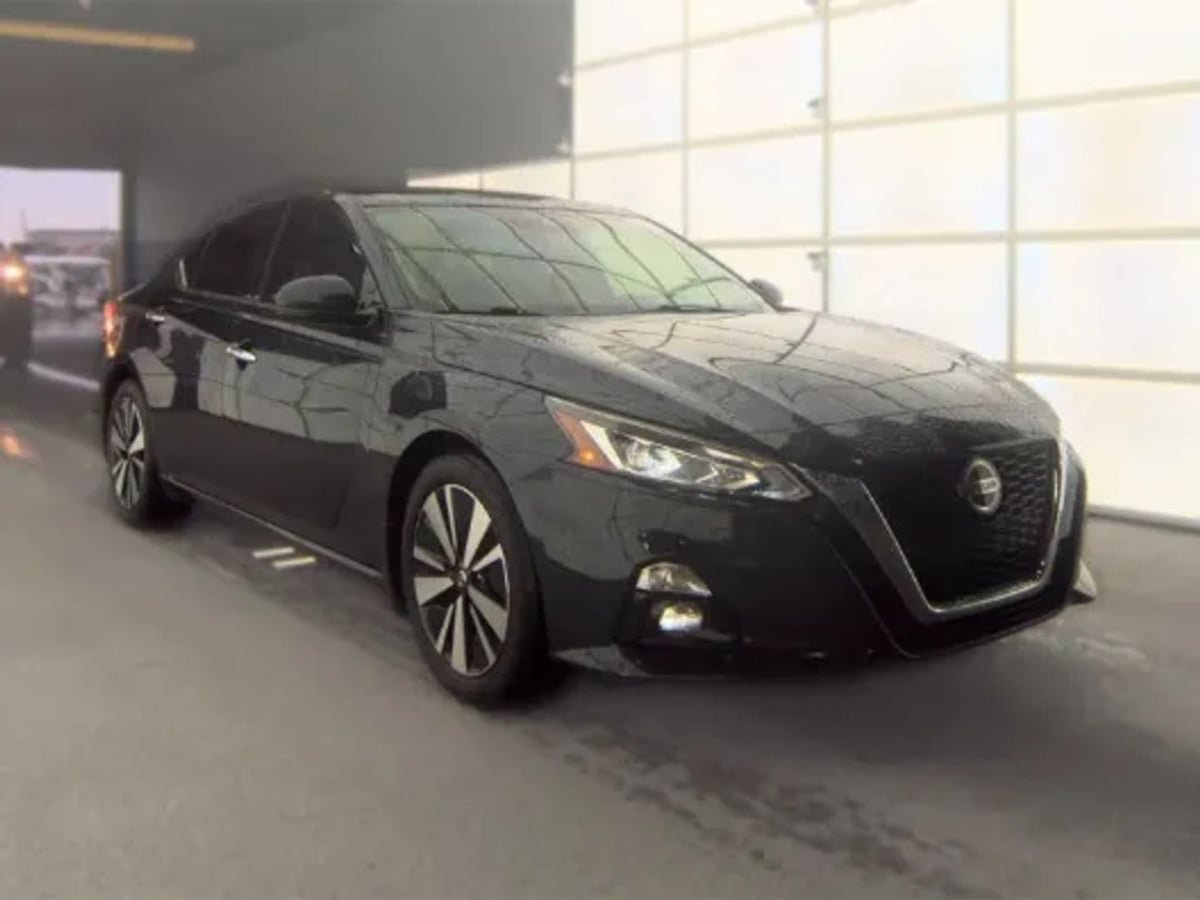 Used 2020 Nissan Altima 2.5 SV FWD image 3