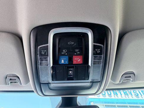 Used 2024 RAM 2500 Laramie AWD/4WD image 16